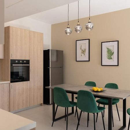 Mela Luxury Apartments Maroulas Екстер'єр фото