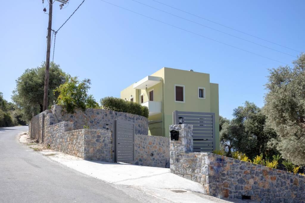 Mela Luxury Apartments Maroulas Екстер'єр фото