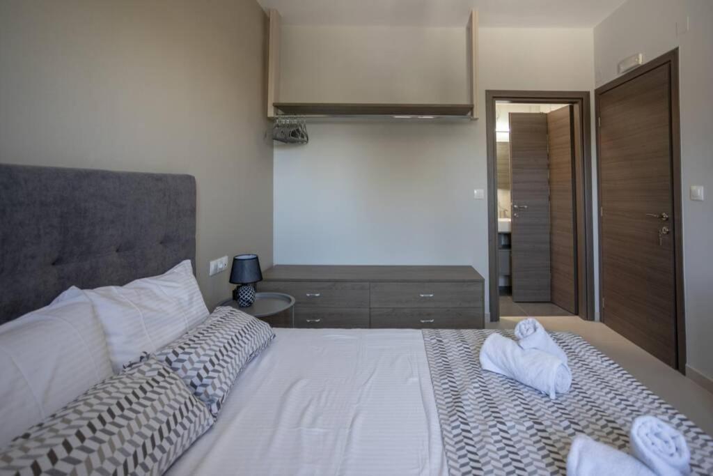 Mela Luxury Apartments Maroulas Екстер'єр фото