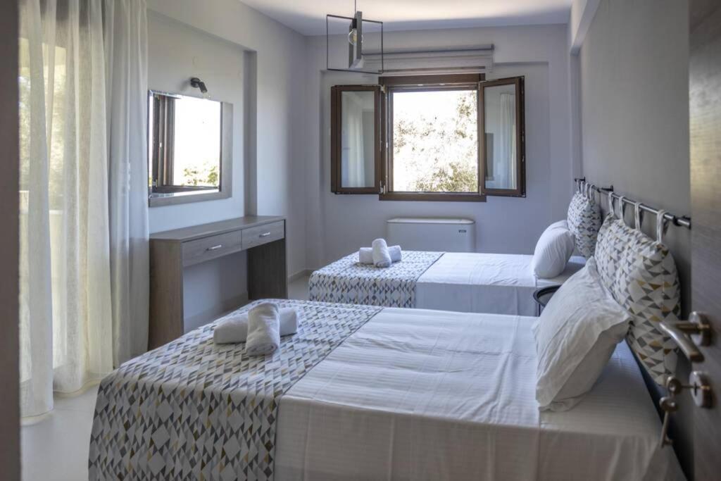 Mela Luxury Apartments Maroulas Екстер'єр фото