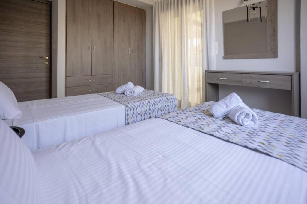 Mela Luxury Apartments Maroulas Екстер'єр фото