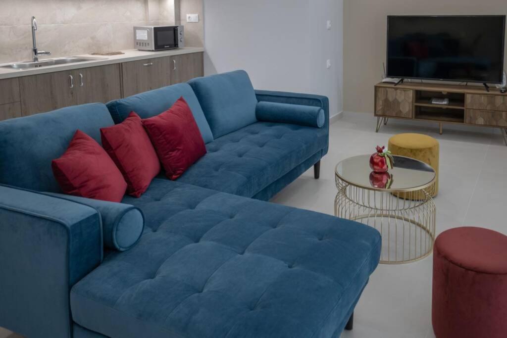 Mela Luxury Apartments Maroulas Екстер'єр фото