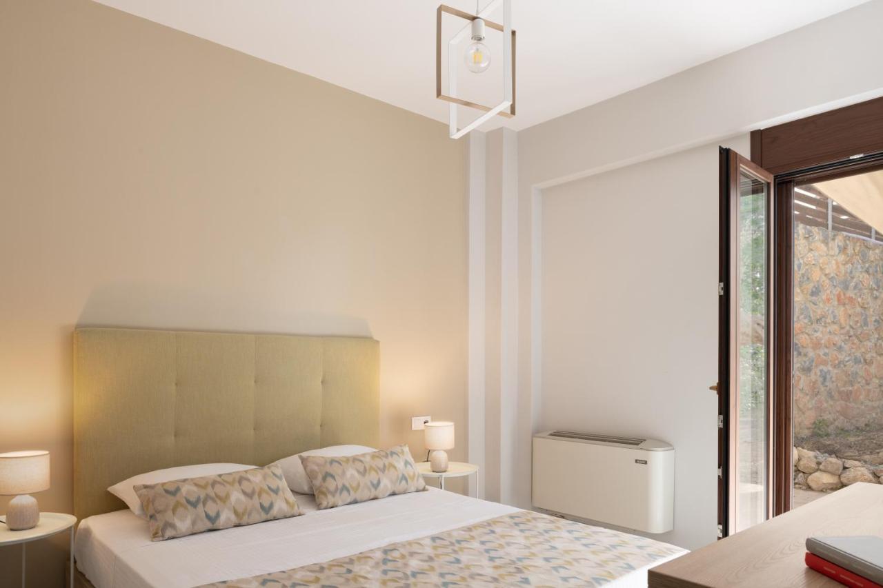 Mela Luxury Apartments Maroulas Екстер'єр фото